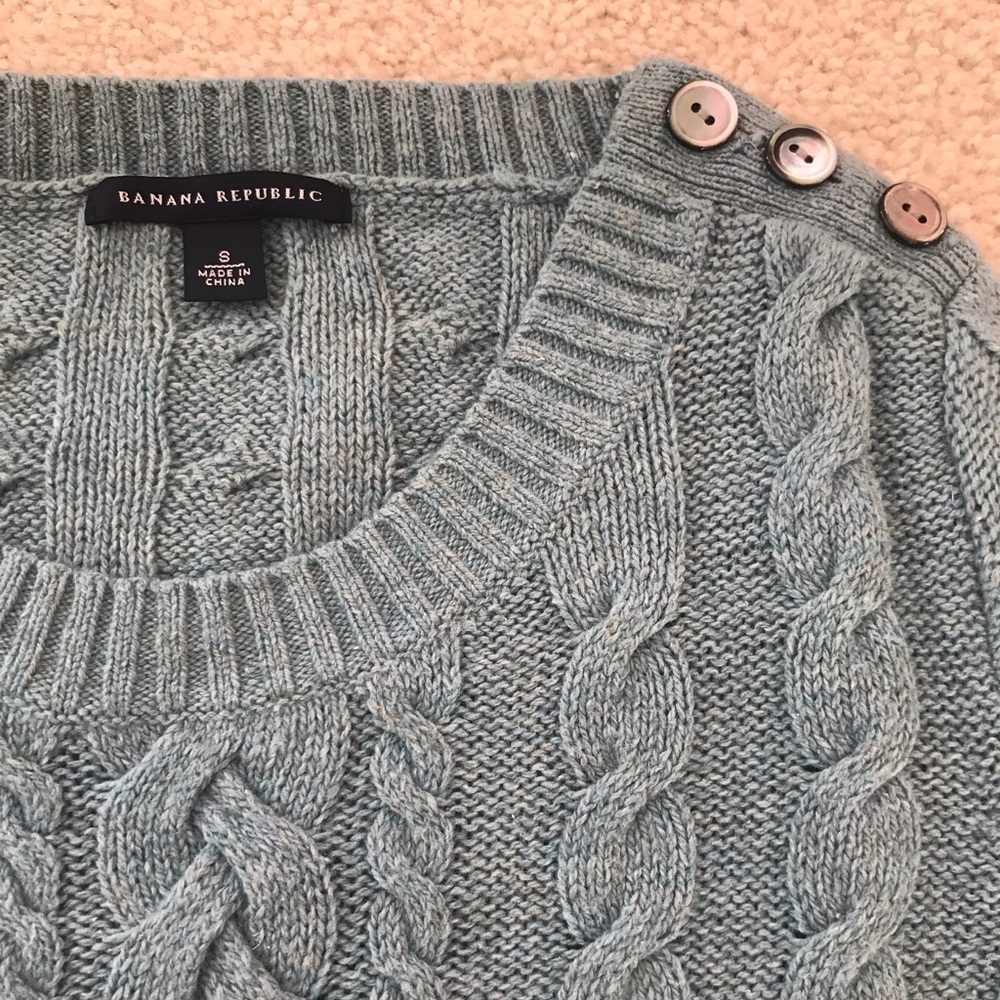 Banana Republic Crew Neck Sweater - Picture 2 of 5